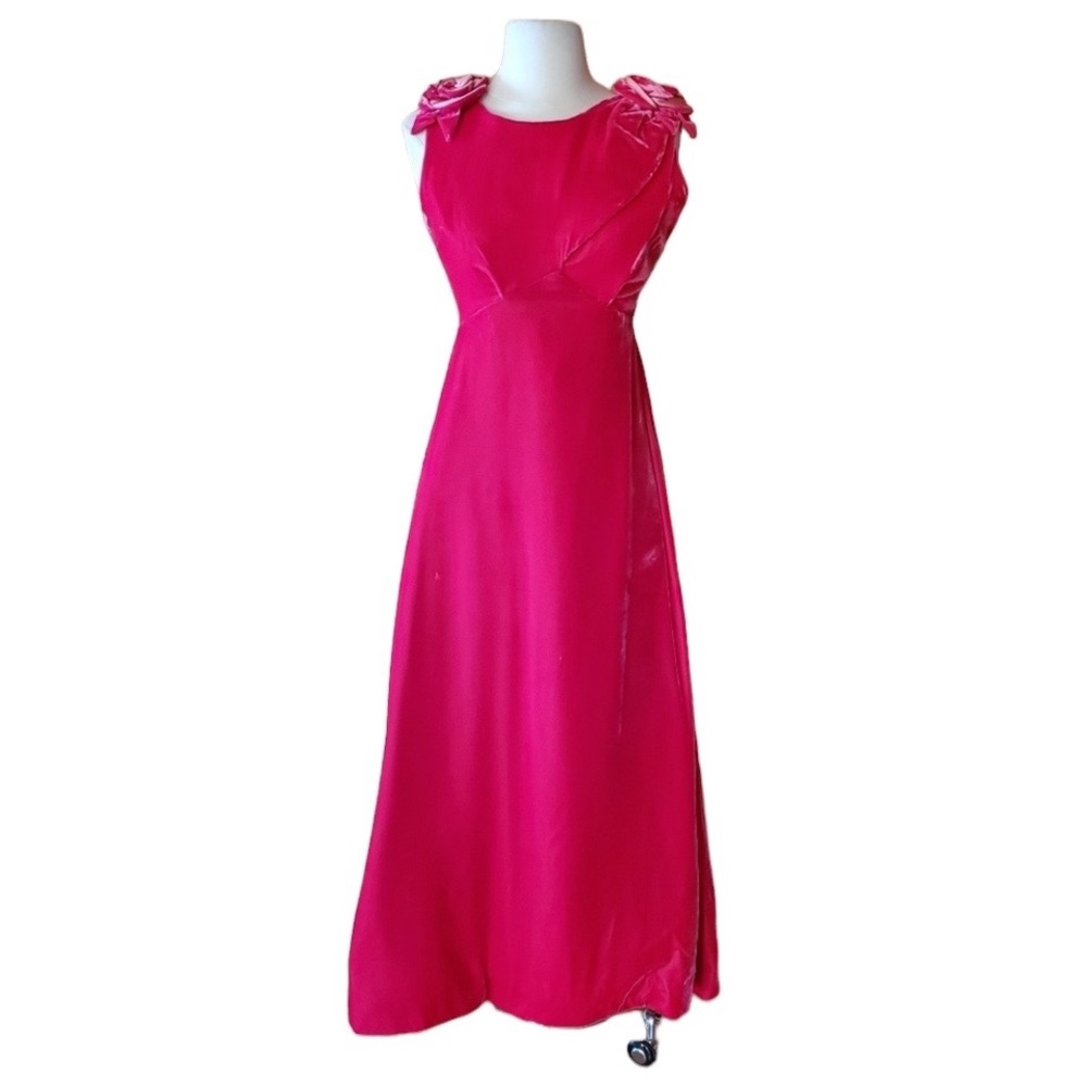 Vintage Unlabeled Pink Velvet Shawl &‎ Gown
